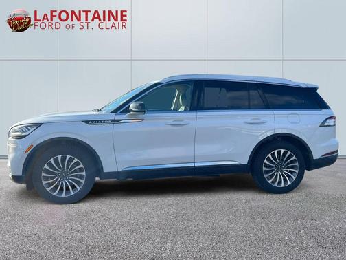 2023 Lincoln Aviator Standard AWD