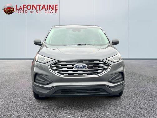 Gray Metallic 2022 Ford Edge SE