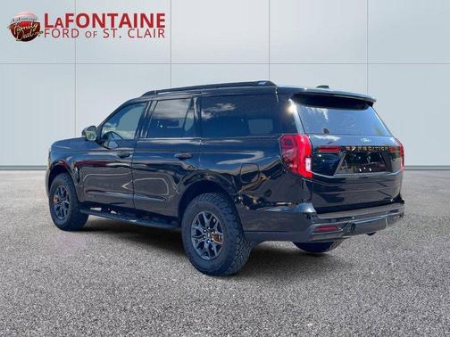 Black Metallic 2025 Ford Expedition Tremor