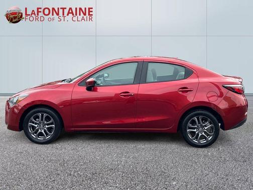 Pulse 2019 Toyota Yaris Sedan LE