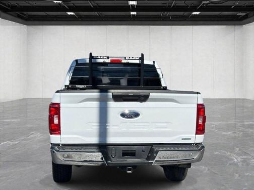 Oxford White 2022 Ford F-150 XLT