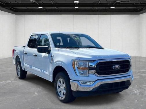 Oxford White 2022 Ford F-150 XLT