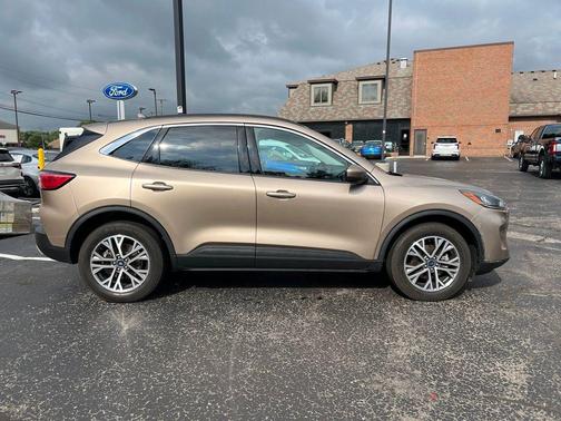 Desert Gold Metallic 2021 Ford Escape SEL