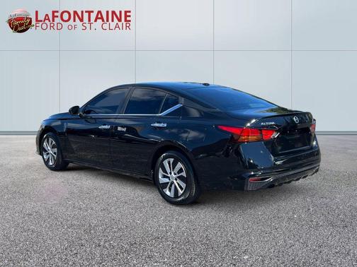 Super Black 2020 Nissan Altima 2.5 S