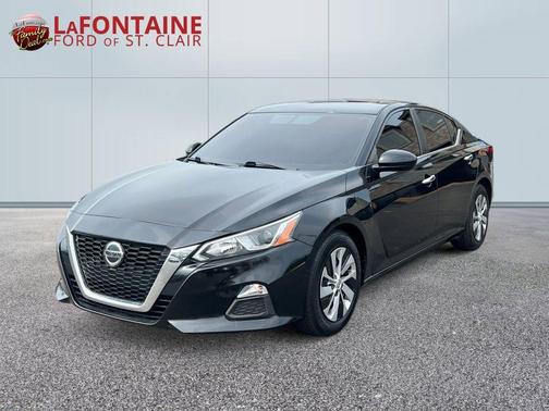 Super Black Clearcoat 2020 Nissan Altima 2.5 S
