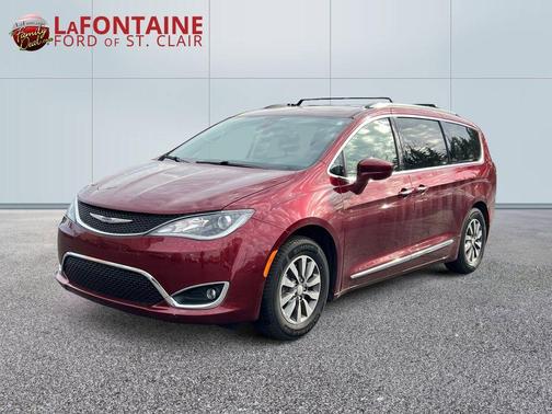 Velvet Red Pearlcoat 2019 Chrysler Pacifica Touring-L Plus