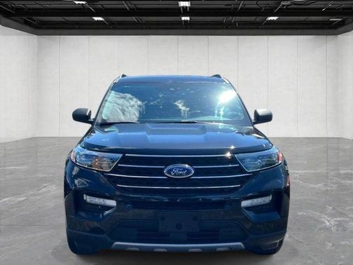 Black Metallic 2024 Ford Explorer XLT