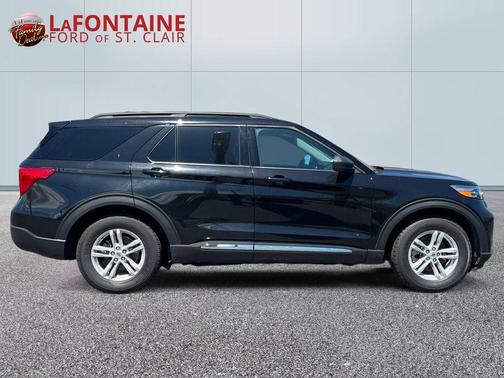 Black Metallic 2024 Ford Explorer XLT