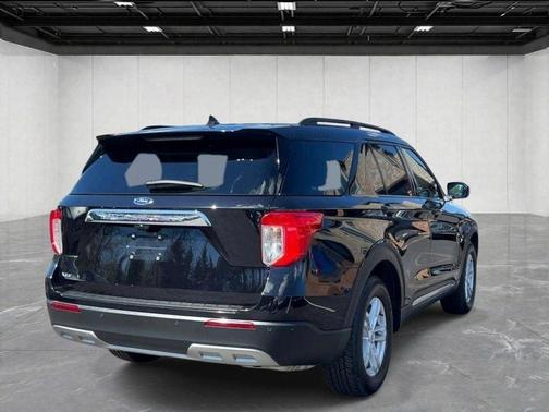 Black Metallic 2024 Ford Explorer XLT