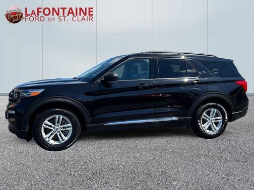 Black Metallic 2024 Ford Explorer XLT