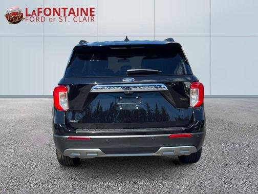 Black Metallic 2024 Ford Explorer XLT