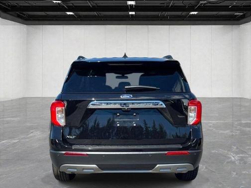 Black Metallic 2024 Ford Explorer XLT