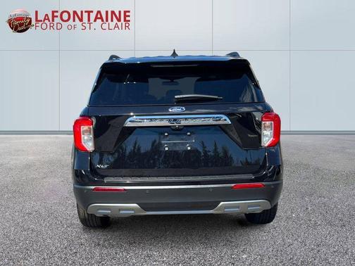 Black Metallic 2024 Ford Explorer XLT