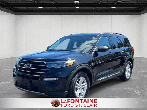 Black Metallic 2024 Ford Explorer XLT