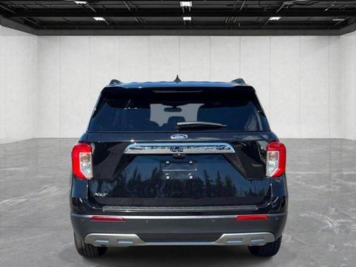 Black Metallic 2024 Ford Explorer XLT