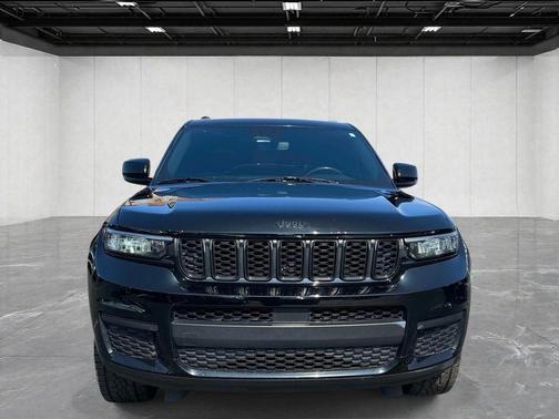 Diamond Black 2022 Jeep Grand Cherokee L Laredo