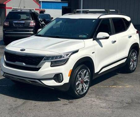 Snow White Pearl 2021 Kia Seltos SX