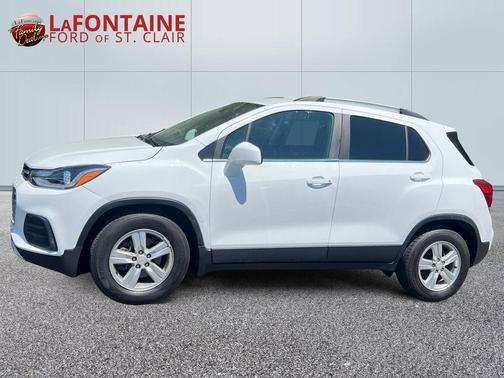 Summit White 2020 Chevrolet Trax LT