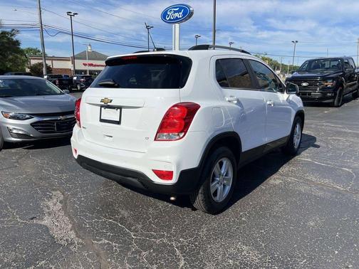 Summit White 2020 Chevrolet Trax LT