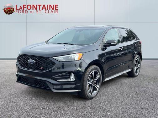 Black 2020 Ford Edge ST