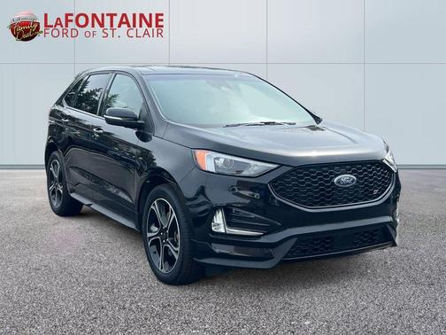 Black 2020 Ford Edge ST