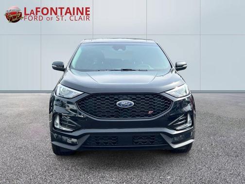 Black 2020 Ford Edge ST