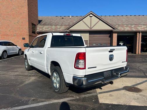 Bright White Clearcoat 2019 RAM 1500 Big Horn