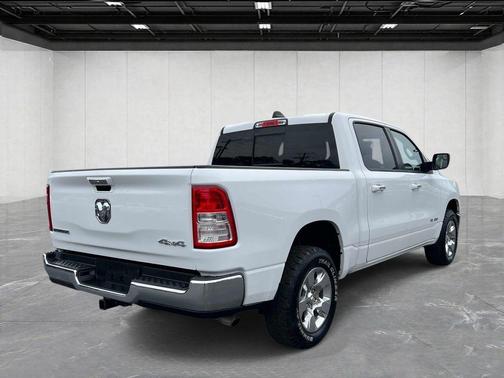 Bright White Clearcoat 2019 RAM 1500 Big Horn