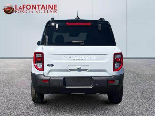 Oxford White 2025 Ford Bronco Sport Outer Banks