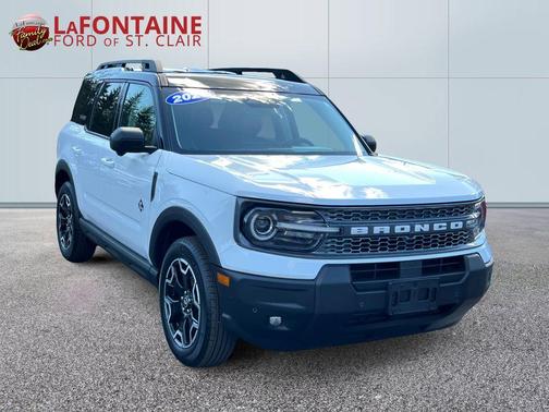 Oxford White 2025 Ford Bronco Sport Outer Banks