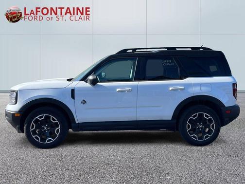 Oxford White 2025 Ford Bronco Sport Outer Banks
