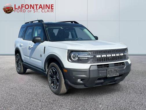 Oxford White 2025 Ford Bronco Sport Outer Banks