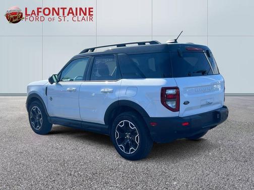 Oxford White 2025 Ford Bronco Sport Outer Banks