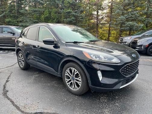 Black Metallic 2020 Ford Escape SEL