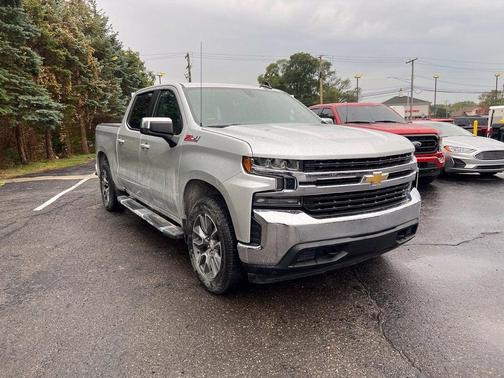Silver Ice Metallic 2019 Chevrolet Silverado 1500 LT