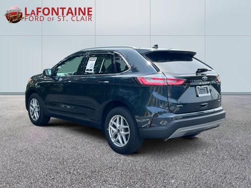 Blue Metallic 2024 Ford Edge SEL