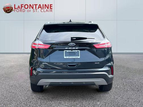 Blue Metallic 2024 Ford Edge SEL