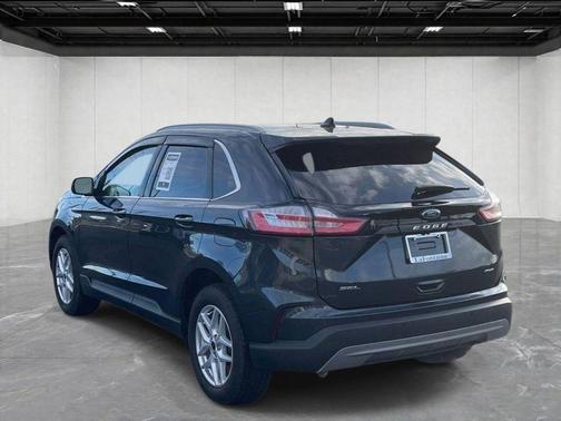 Blue Metallic 2024 Ford Edge SEL