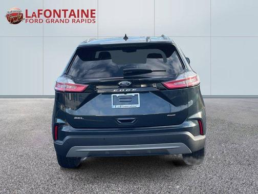 Blue Metallic 2024 Ford Edge SEL