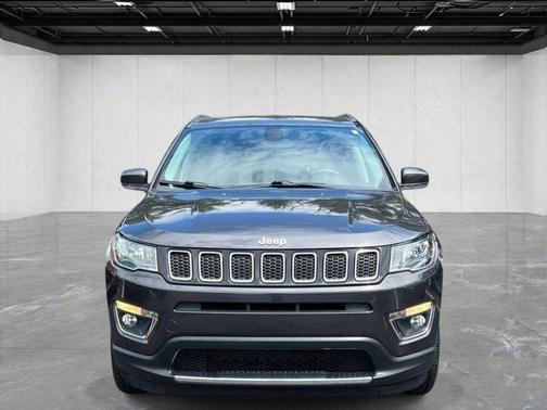 Granite Crystal Clearcoat Metallic 2019 Jeep Compass Limited