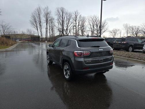 Granite Crystal Clearcoat Metallic 2019 Jeep Compass Limited