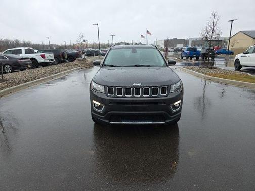 Granite Crystal Clearcoat Metallic 2019 Jeep Compass Limited