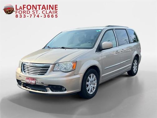 2012 Chrysler Town & Country Touring