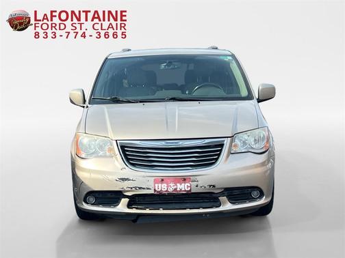 2012 Chrysler Town & Country Touring