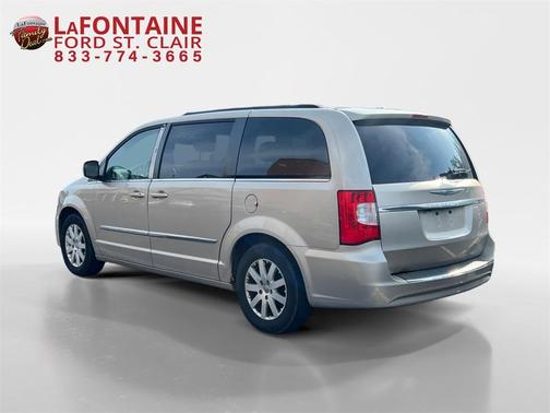 2012 Chrysler Town & Country Touring