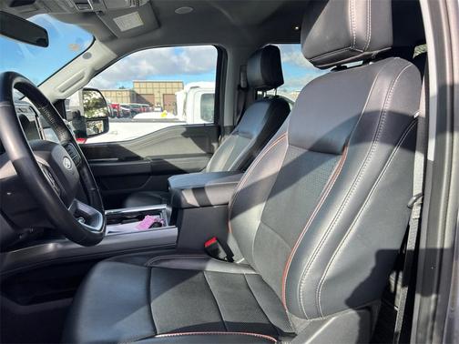 2024 Ford F-350 Lariat Super Duty