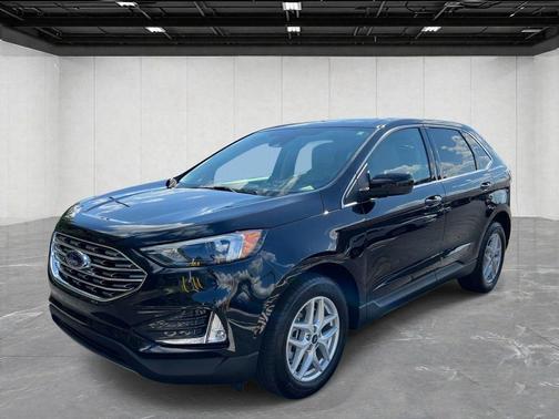 Black Metallic 2022 Ford Edge SEL