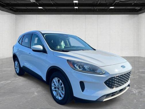 Oxford White 2020 Ford Escape SE