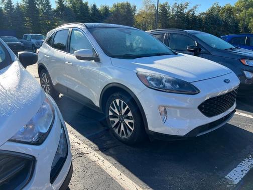 2020 Ford Escape Titanium