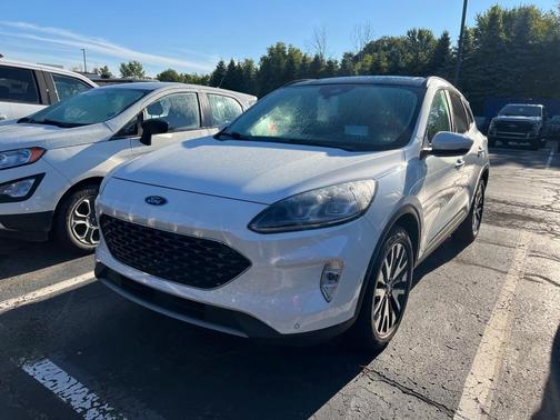 2020 Ford Escape Titanium